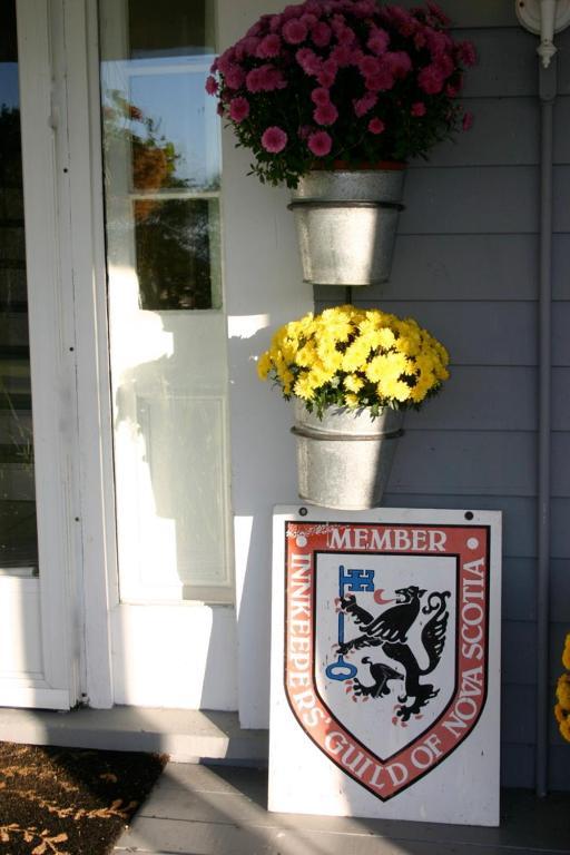 Broadwater Inn & Cottages Baddeck Inlet Extérieur photo